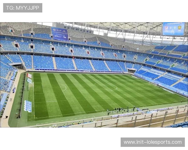 大连英博梭鱼湾足球场成新地标 引领城市体育新风尚 大连英博梭鱼湾足球场成新地标 引领城市体育新风尚